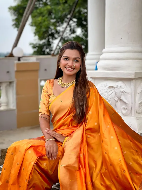WoMensilk_Blend_Paithani_Saree_With_Unstitched_Blouse_Piece