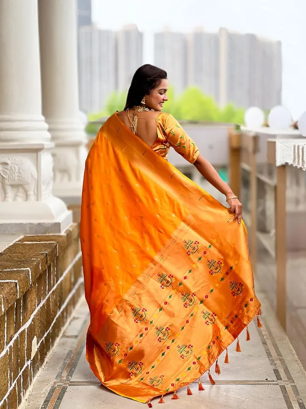 WoMensilk_Blend_Paithani_Saree_With_Unstitched_Blouse_Piece