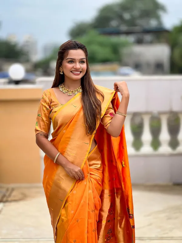 WoMensilk_Blend_Paithani_Saree_With_Unstitched_Blouse_Piece