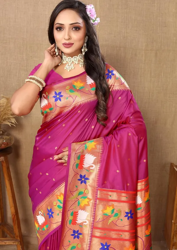 WoMensilk_Paithani_Saree_With_Blouse_Piece