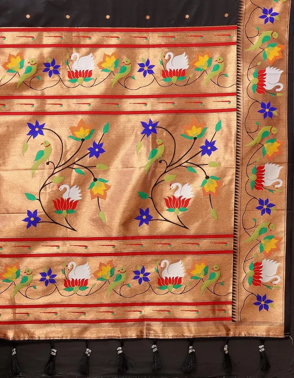 WoMensilk_Paithani_Saree_With_Blouse_Piece