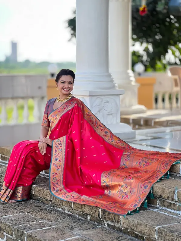 Women_Paithani_Soft_Silk_Saree_With_Unstitched_Blouse_Piece