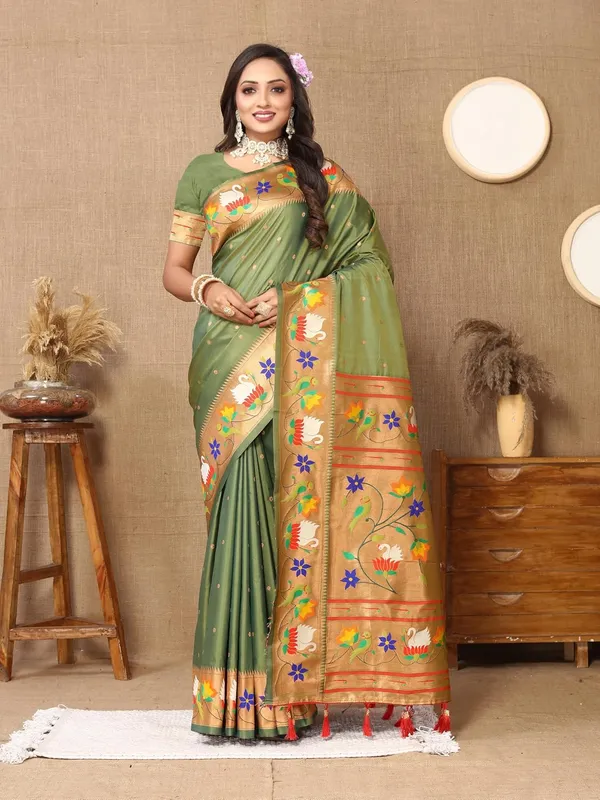 WoMensilk_Paithani_Saree_With_Blouse_Piece