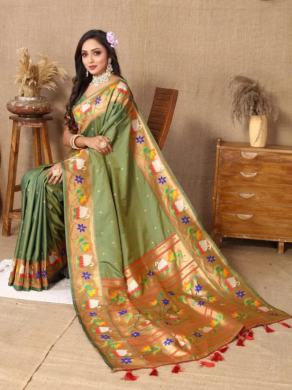 WoMensilk_Paithani_Saree_With_Blouse_Piece