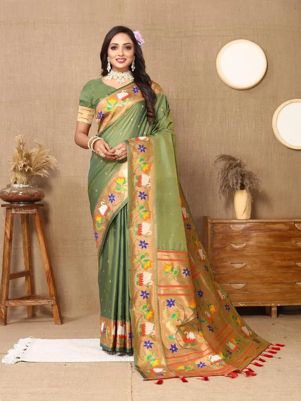 WoMensilk_Paithani_Saree_With_Blouse_Piece