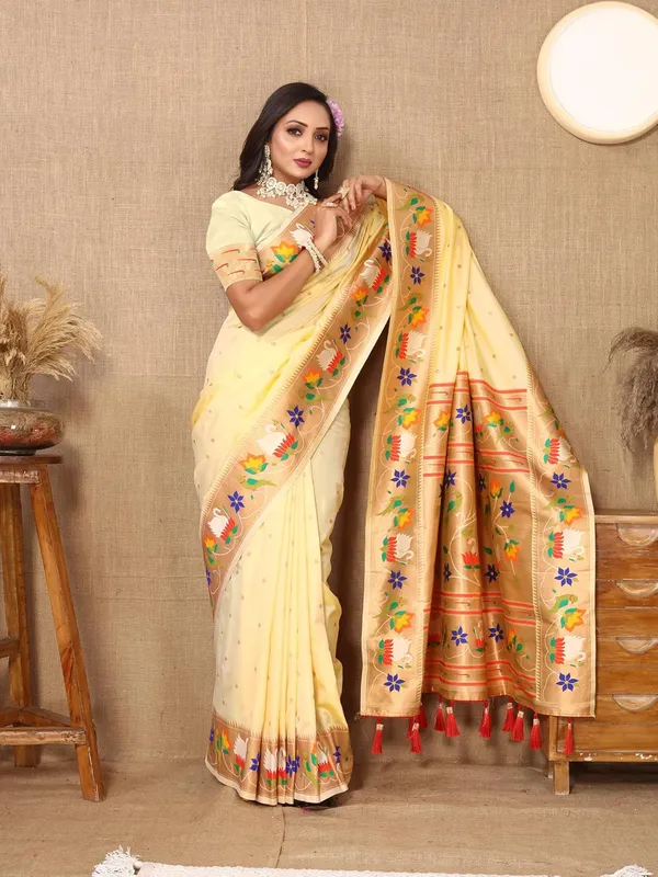 WoMensilk_Paithani_Saree_With_Blouse_Piece