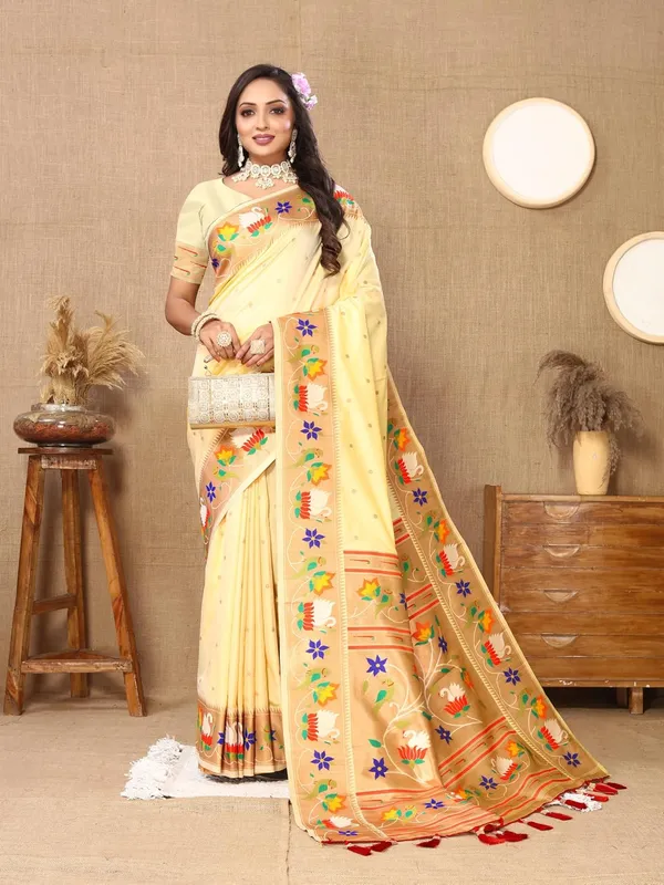 WoMensilk_Paithani_Saree_With_Blouse_Piece