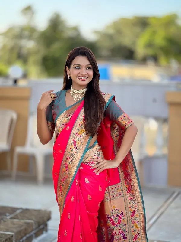 Women_Paithani_Soft_Silk_Saree_With_Unstitched_Blouse_Piece