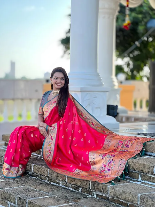 Women_Paithani_Soft_Silk_Saree_With_Unstitched_Blouse_Piece