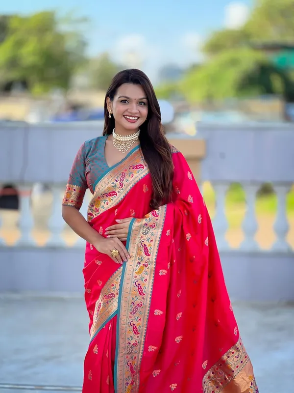 Women_Paithani_Soft_Silk_Saree_With_Unstitched_Blouse_Piece