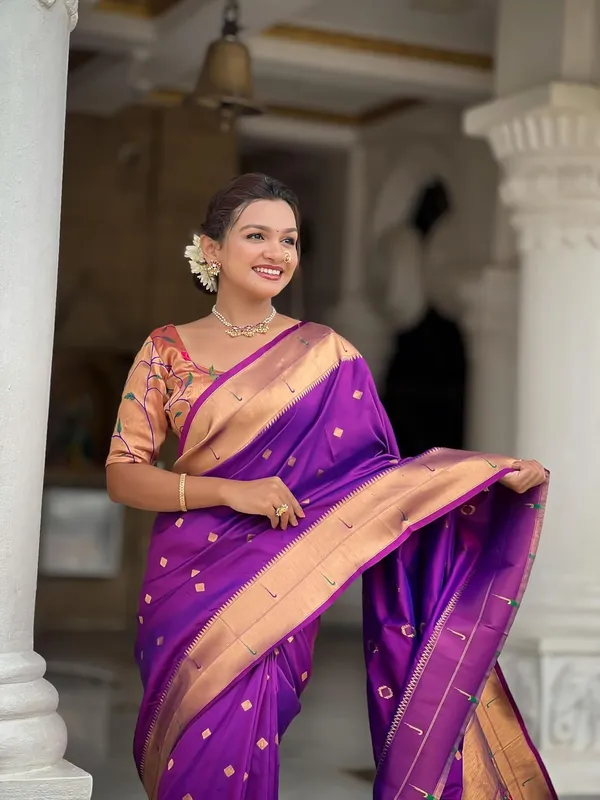 WoMensilk_Blend_Paithani_Saree_With_Unstitched_Blouse_Piece