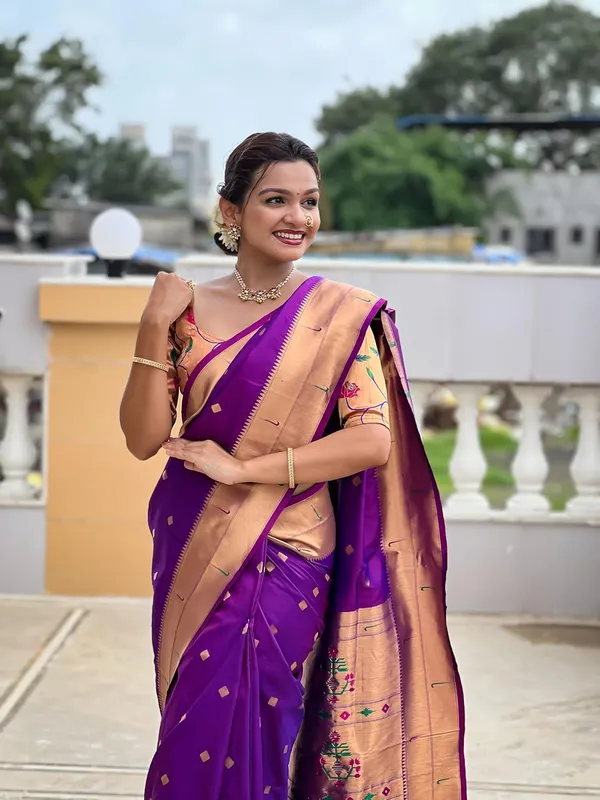 WoMensilk_Blend_Paithani_Saree_With_Unstitched_Blouse_Piece