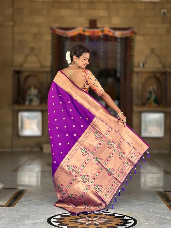 WoMensilk_Blend_Paithani_Saree_With_Unstitched_Blouse_Piece