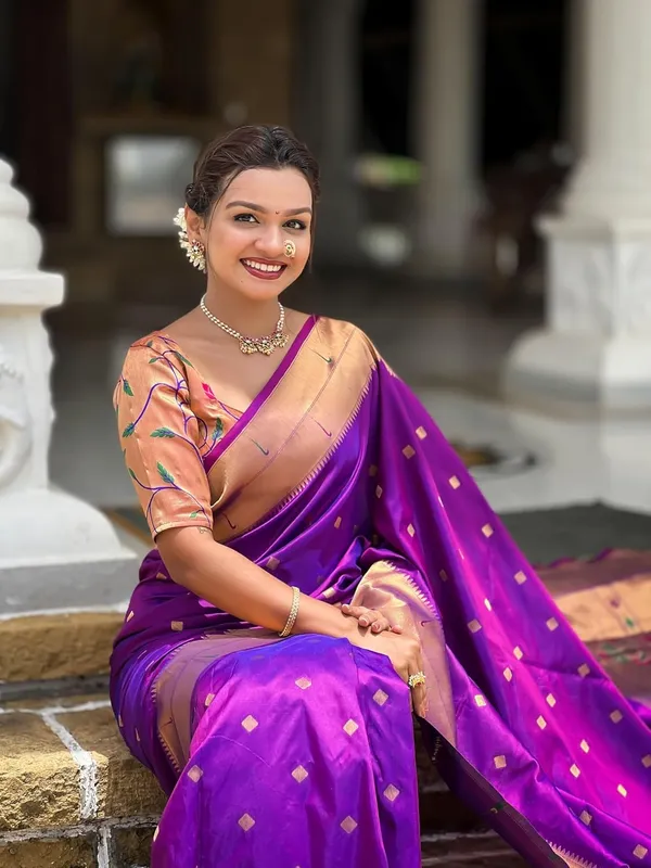 WoMensilk_Blend_Paithani_Saree_With_Unstitched_Blouse_Piece
