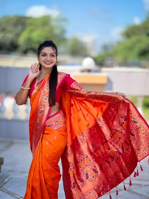 Women_Paithani_Soft_Silk_Saree_With_Unstitched_Blouse_Piece