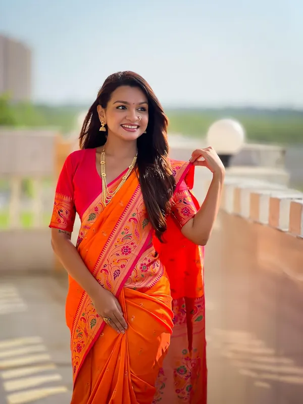 Women_Paithani_Soft_Silk_Saree_With_Unstitched_Blouse_Piece