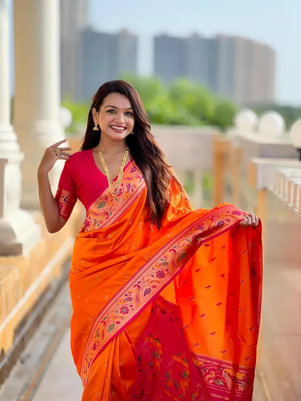 Women_Paithani_Soft_Silk_Saree_With_Unstitched_Blouse_Piece