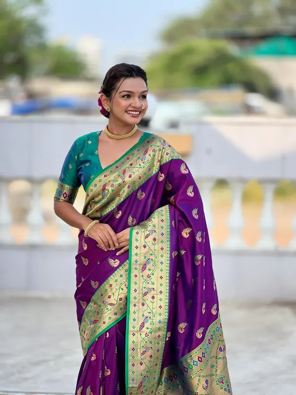 WoMensilk_Paithani_Saree_With_Unstitched_Blouse_Piece