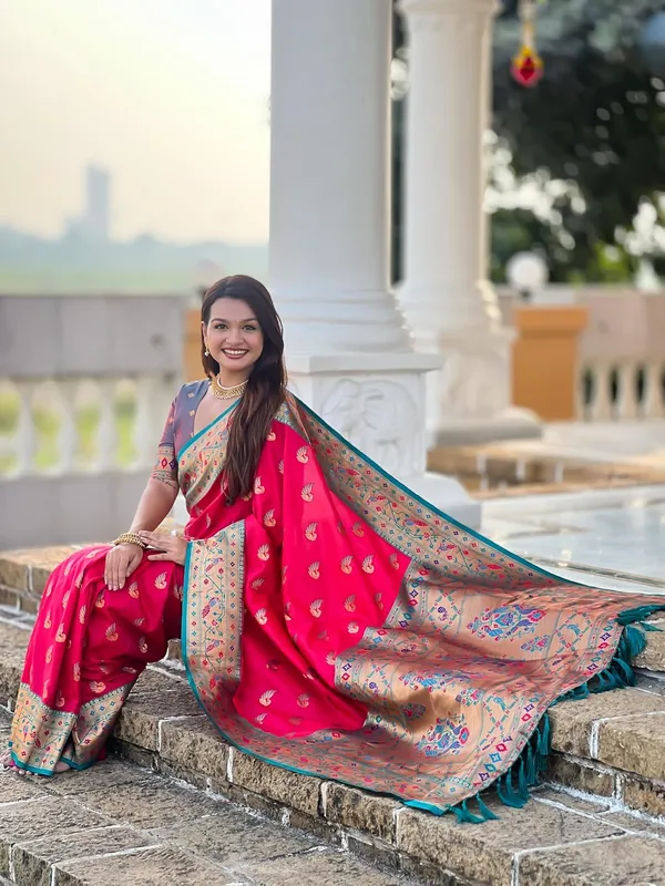 WoMensilk_Paithani_Saree_With_Unstitched_Blouse_Piece