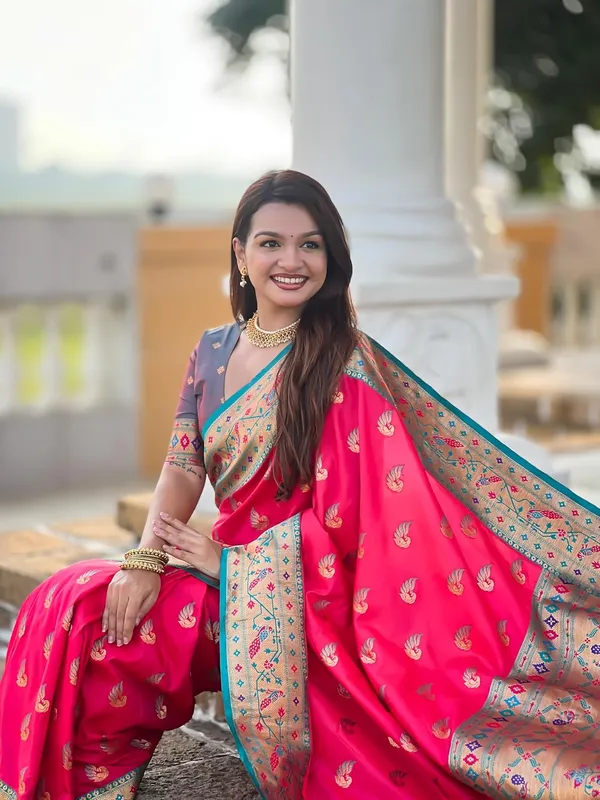 WoMensilk_Paithani_Saree_With_Unstitched_Blouse_Piece