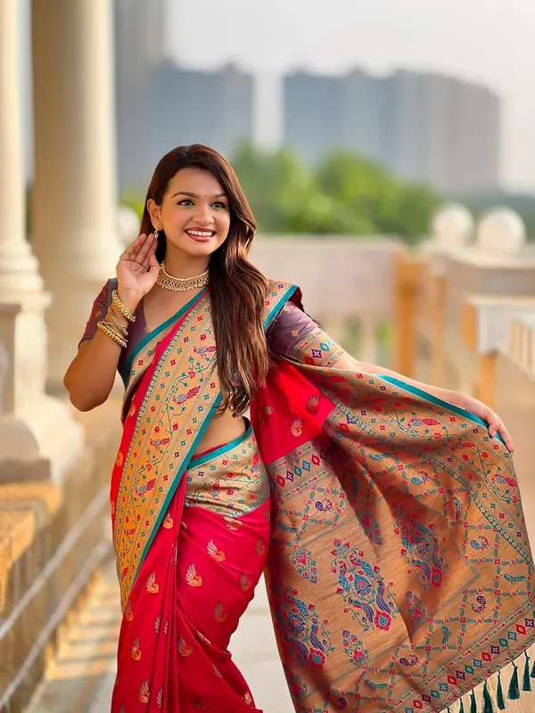 WoMensilk_Paithani_Saree_With_Unstitched_Blouse_Piece