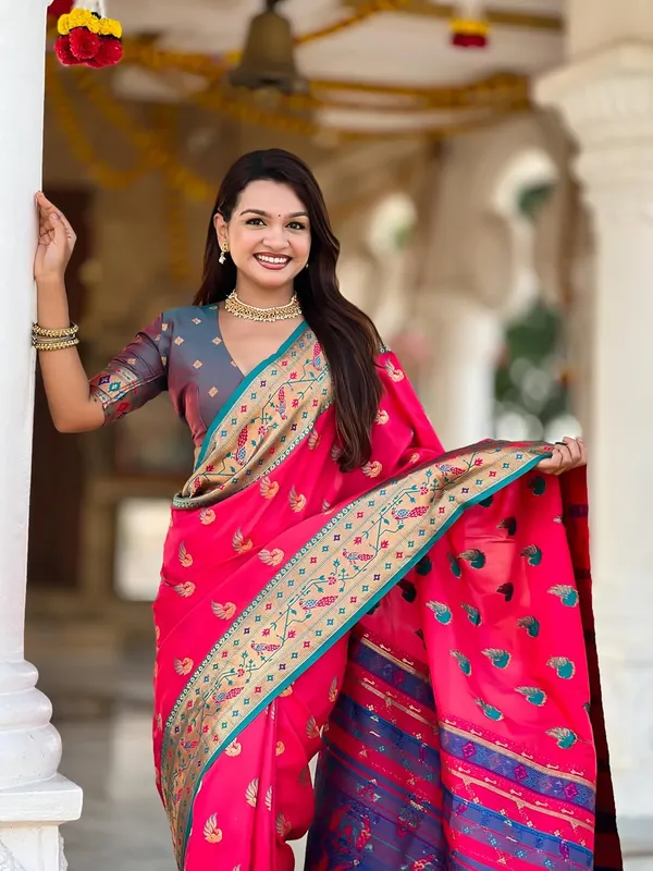 WoMensilk_Paithani_Saree_With_Unstitched_Blouse_Piece