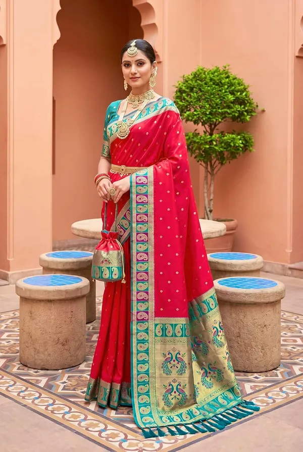 Banarasi_Silk_Saree_With_Unstitched_Blouse_Piece