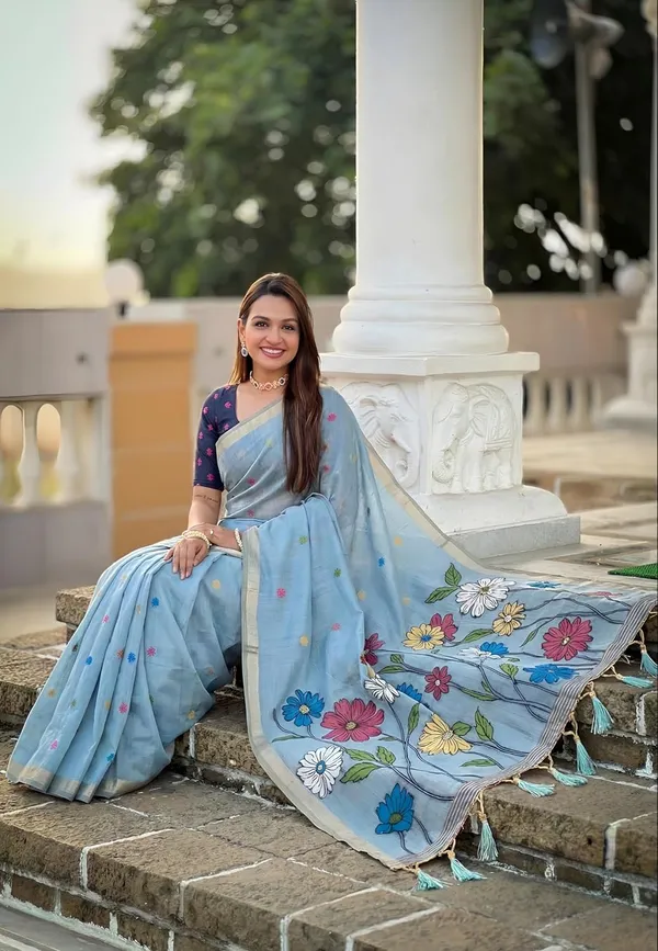 Women_Linen_Blend_Saree_With_Blouse_Piece