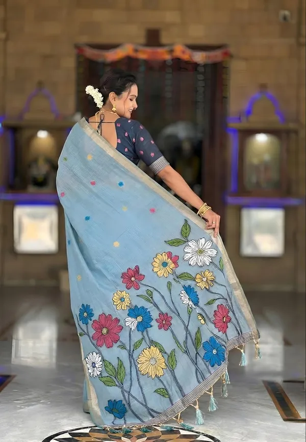 Women_Linen_Blend_Saree_With_Blouse_Piece