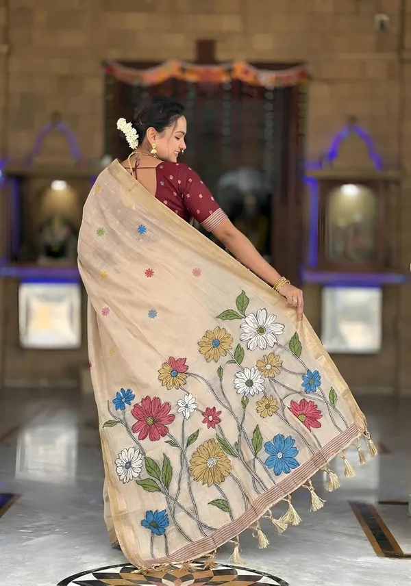 Women_Linen_Blend_Saree_With_Blouse_Piece