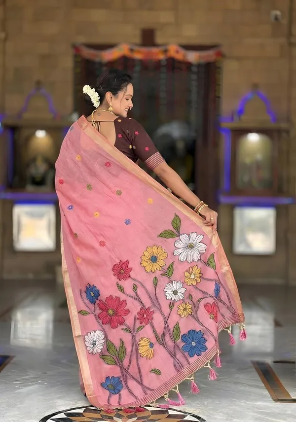 Women_Linen_Blend_Saree_With_Blouse_Piece