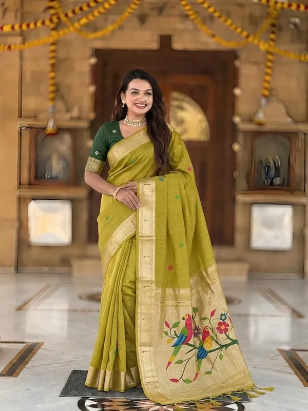Women_Cotton_Silk_Saree_With_Unstitched_Blouse_Piece