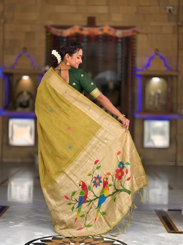 Women_Cotton_Silk_Saree_With_Unstitched_Blouse_Piece