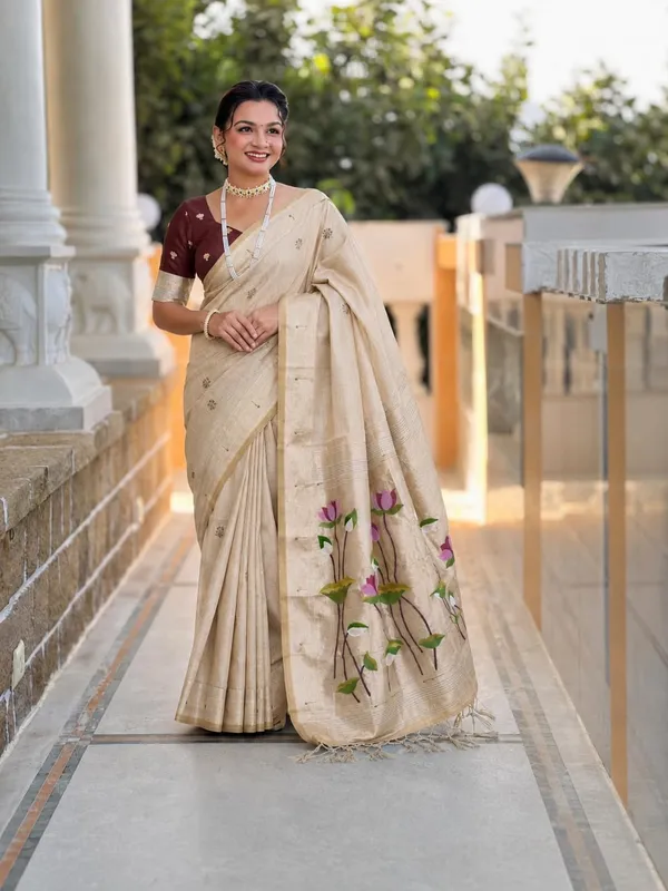 Cotton_Saree_With_Unstitched_Blouse_Piece