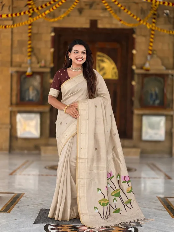 Cotton_Saree_With_Unstitched_Blouse_Piece