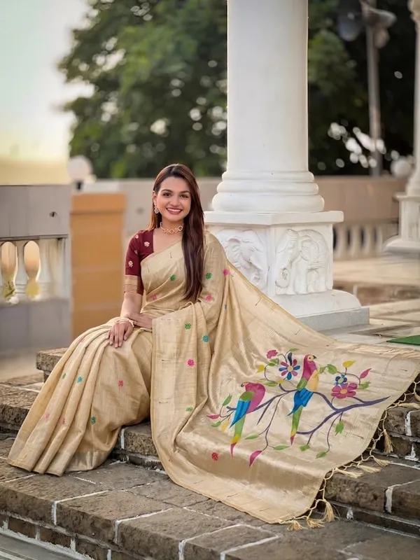 Women_Cotton_Silk_Saree_With_Blouse_Piece