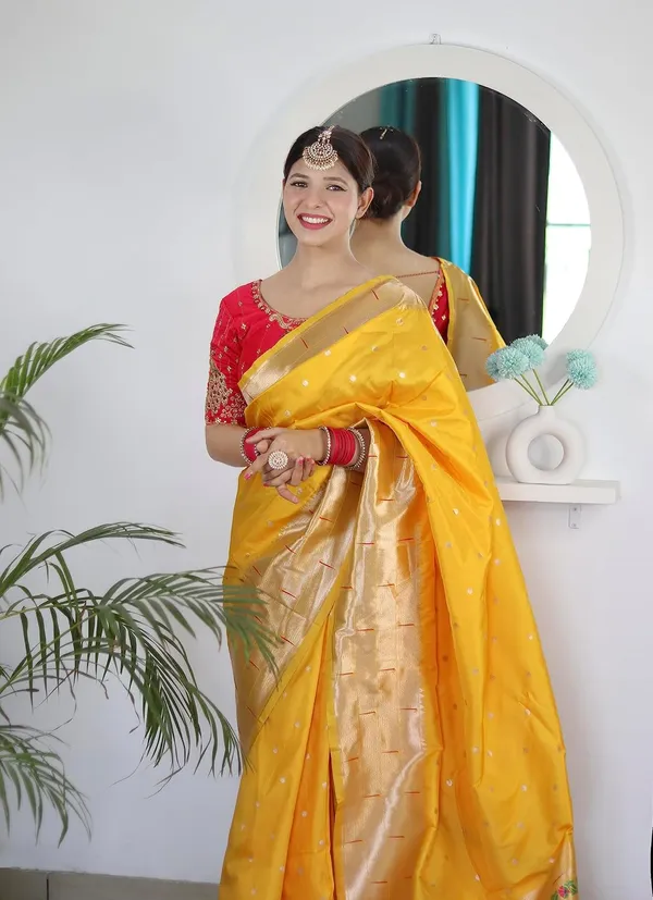Women_Paithani_Silk_Saree_With_Unstitched_Blouse_Piece