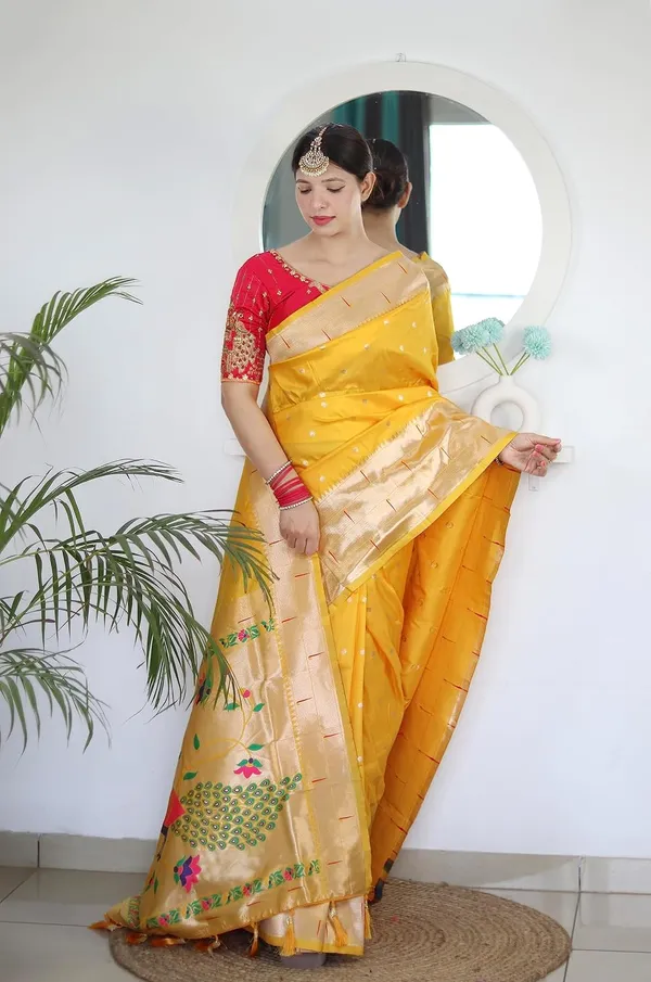 Women_Paithani_Silk_Saree_With_Unstitched_Blouse_Piece