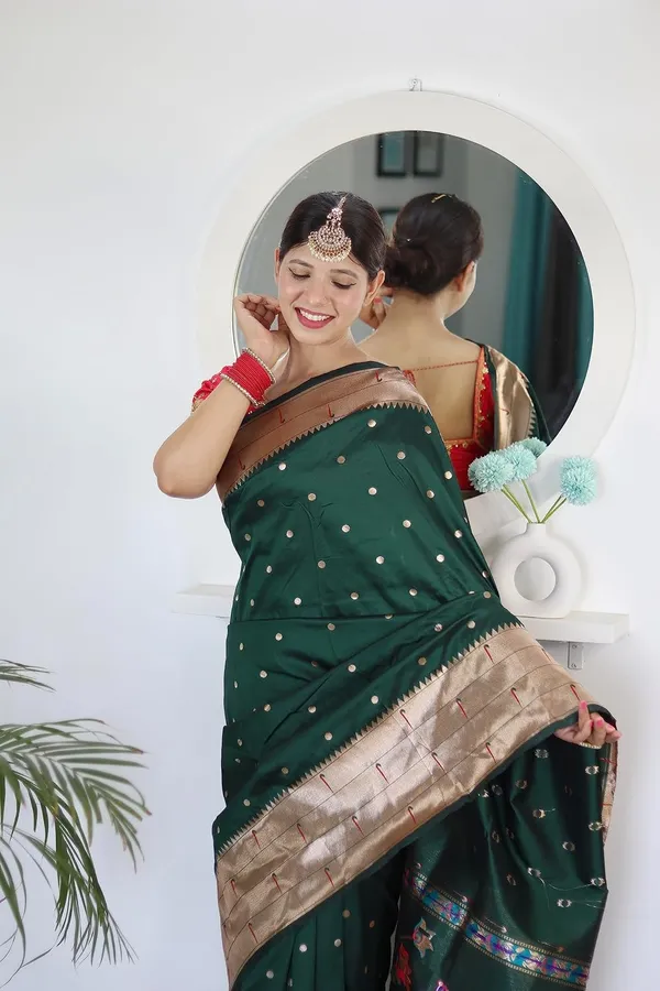 Women_Paithani_Silk_Saree_With_Unstitched_Blouse_Piece