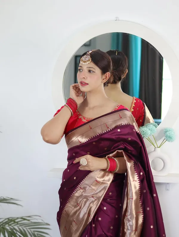 Women_Paithani_Silk_Saree_With_Unstitched_Blouse_Piece