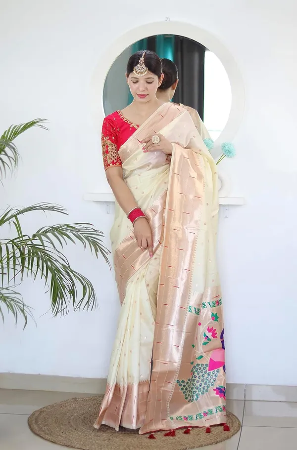 Paithani_Silk_Saree_With_Unstitched_Blouse_Piece