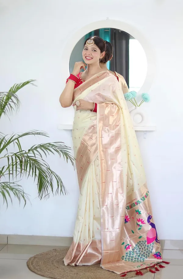 Paithani_Silk_Saree_With_Unstitched_Blouse_Piece