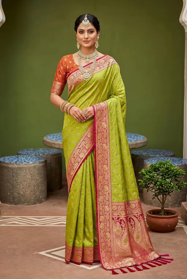 Silk_Saree_With_Blouse_Piece