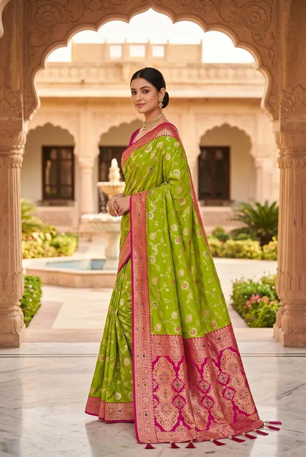 Banarasi_Silk_Saree_With_Blouse_Piece