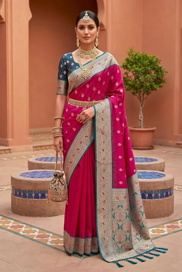 Silk_Saree_With_Zari_Weaving_And_Unstitched_Blouse_Piece