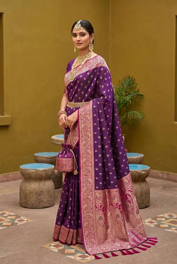 Silk_Saree_With_Zari_Weaving_And_Blouse_Piece