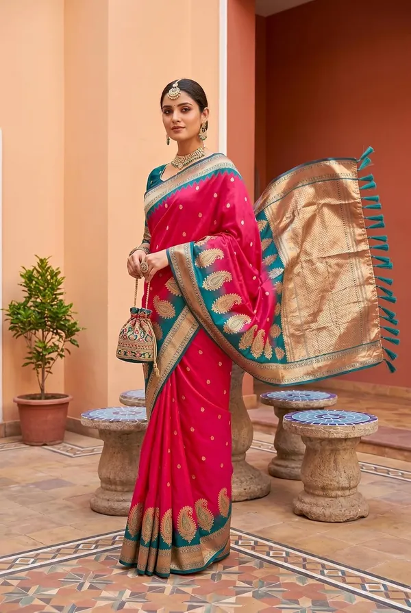Silk_Saree_With_Blouse_Piece