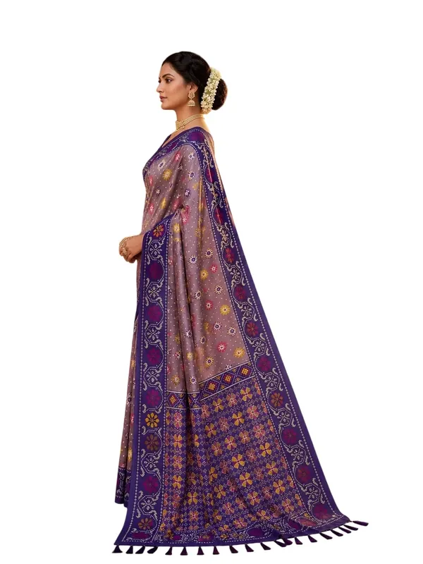 Patola_Silk_Saree_With_Blouse_Piece