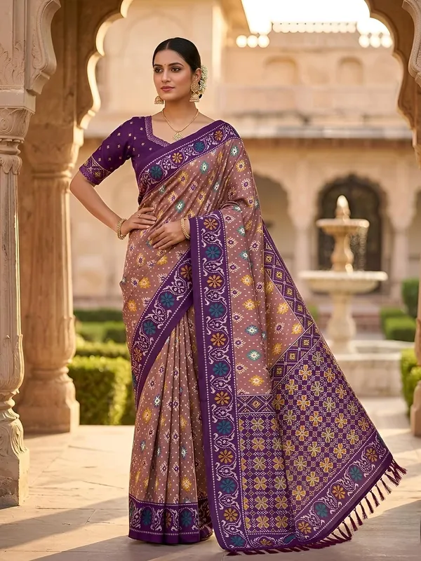 Patola_Silk_Saree_With_Blouse_Piece