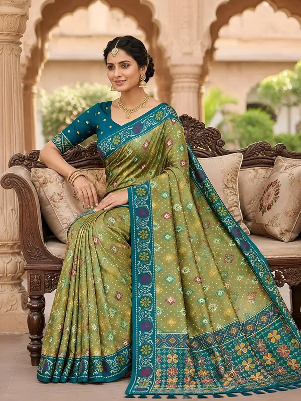 Patola_Silk_Saree_With_Blouse_Piece